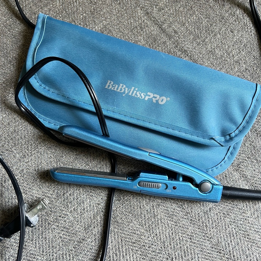 BaBylissPRO Nano Titanium Mini Straightening Iron